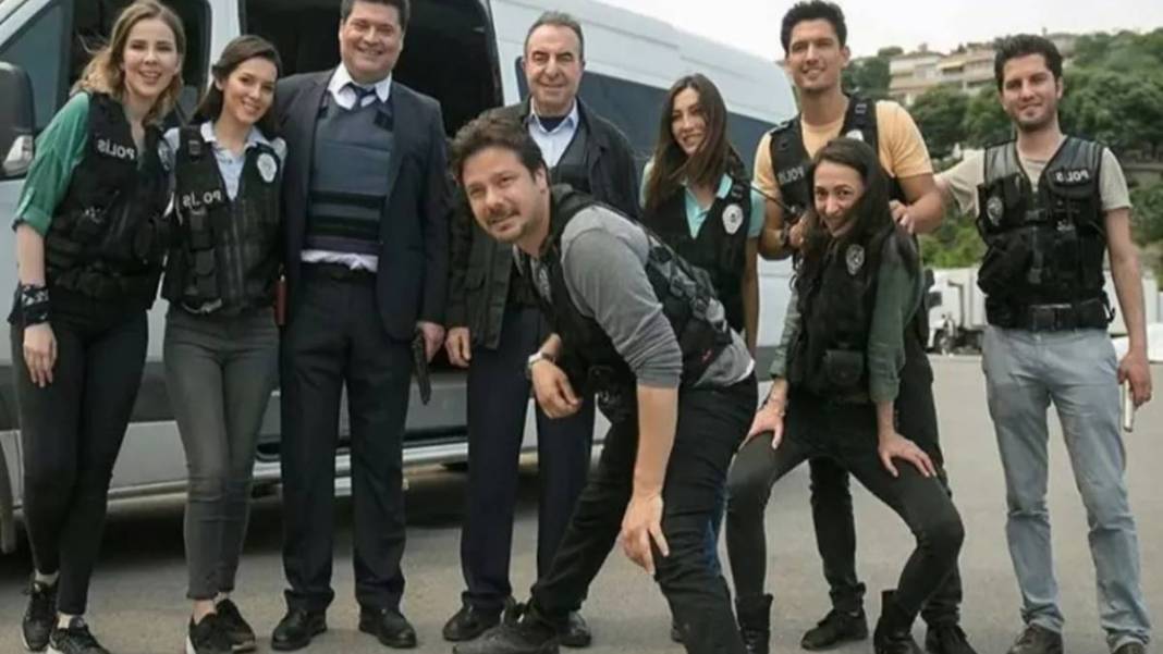 Türkiye'yi kahreden haber! Türk dizi tarihinin en uzun dizisi aldığı bu haberle yıkıldı 3